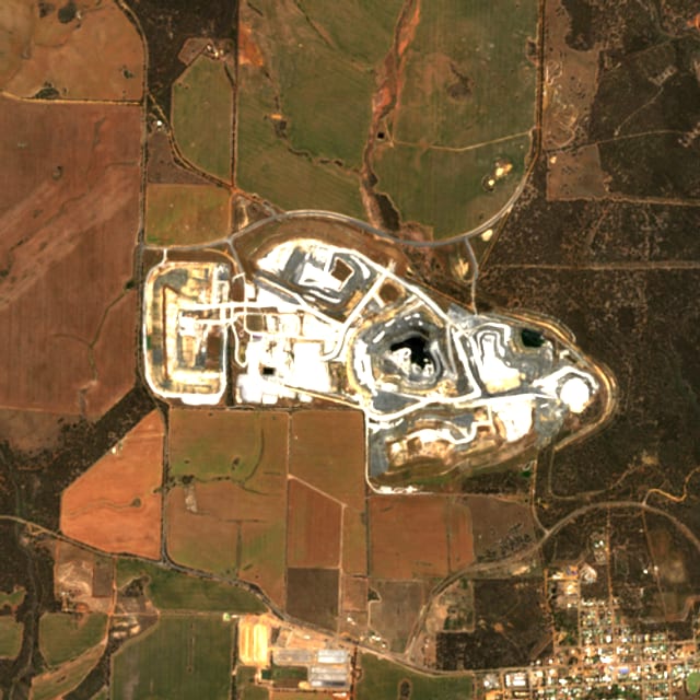 Satellite view: Mt Cattlin